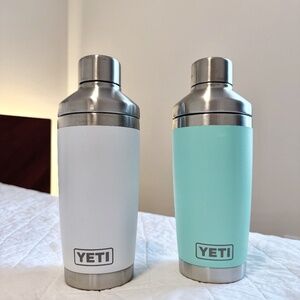 SET of 2 Yeti SEAFOAM and WHITE Rambler 20 oz Cocktail Shakers